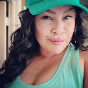 Meet your Posher, Elaina